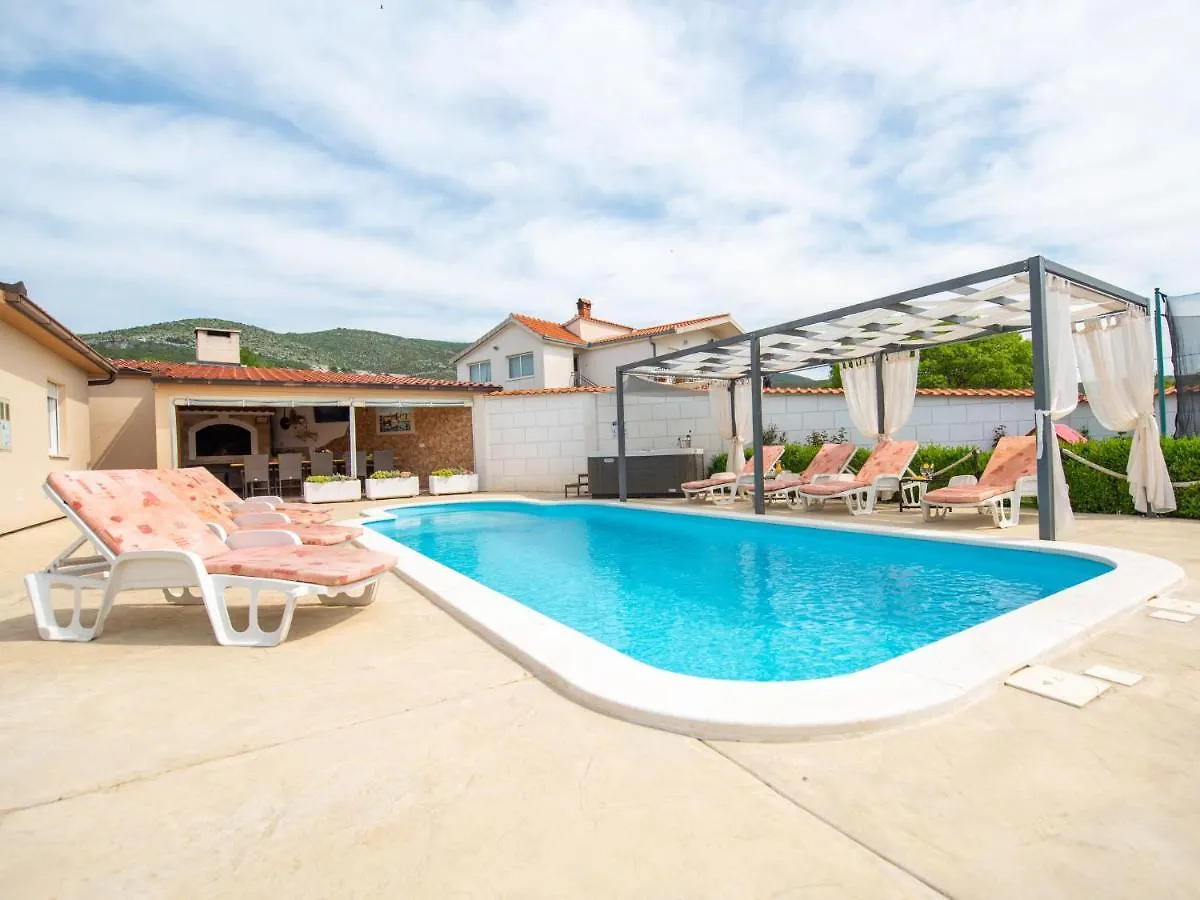 Holiday Home Kuca Luka By Interhome Plano